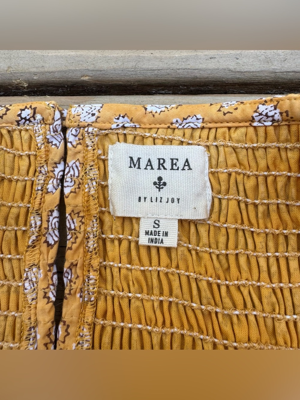 Marea Charlotte Cropped Smocked Top - Picture 3 of 4